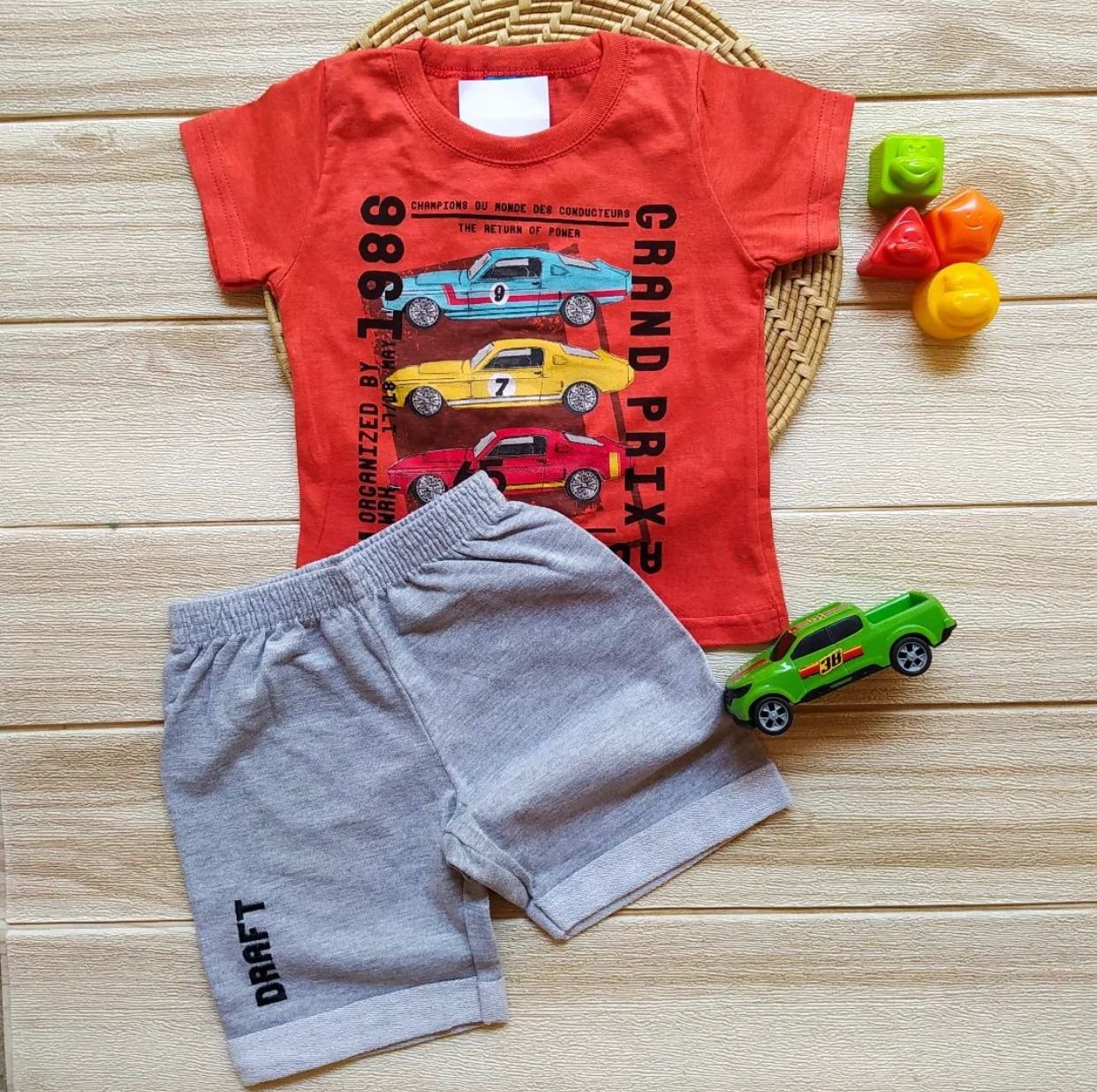 Camisa Manga Curta e Shorts - Carros