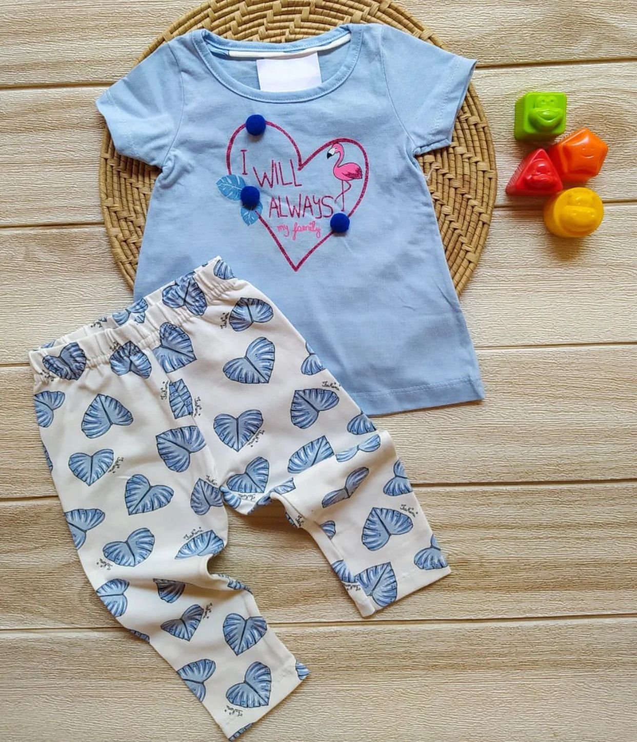 Camisa Manga curta e Shorts - Love