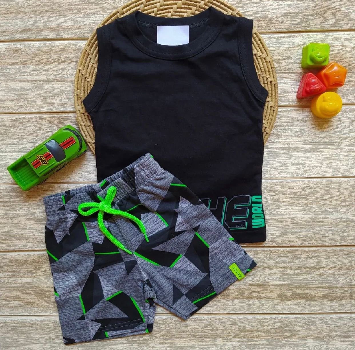 Camisa Regata e Shorts - Carros