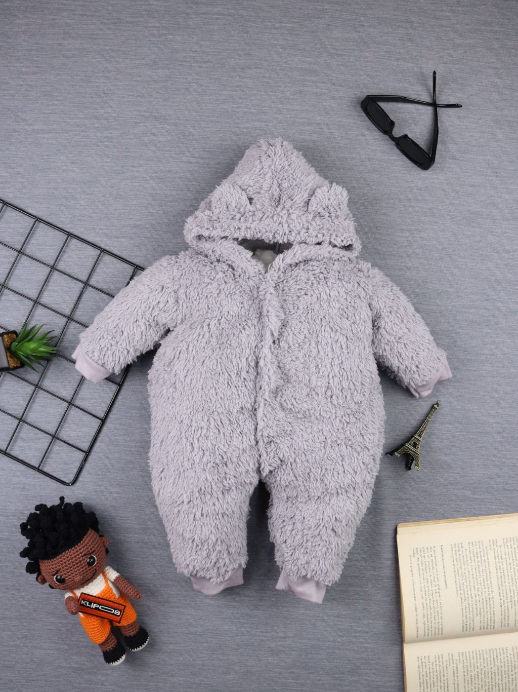 Macacão Teddy Com Orelha no Capuz - Cinza